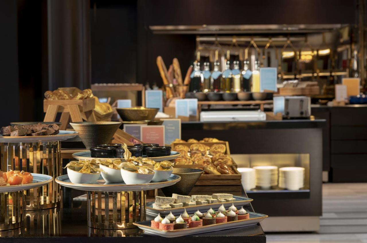บาร์เซโล อิสตันบูล Hotel ภายนอก รูปภาพ The buffet at the lobby